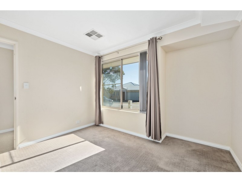 15 Addis Way, Wandi WA 6167