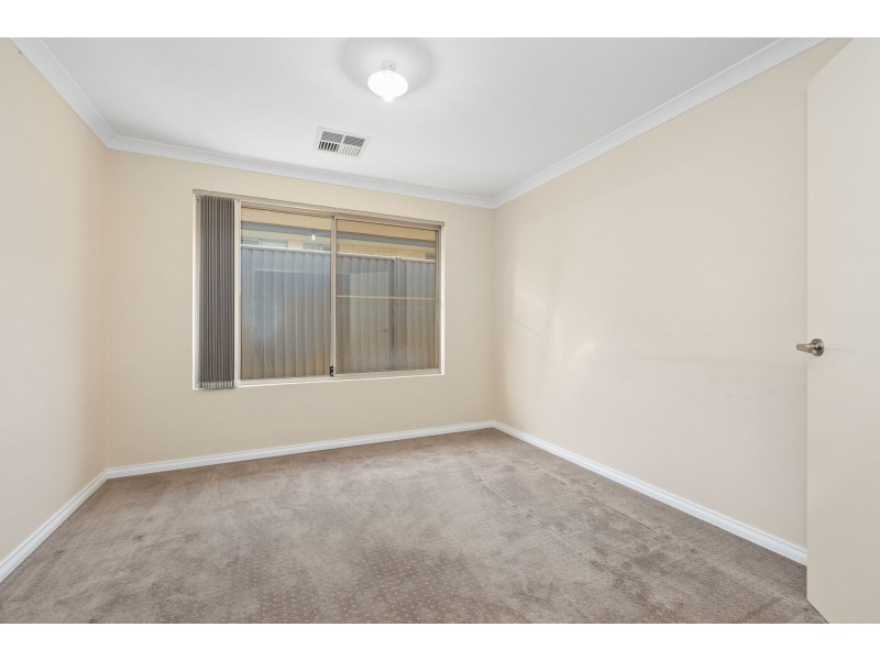 15 Addis Way, Wandi WA 6167