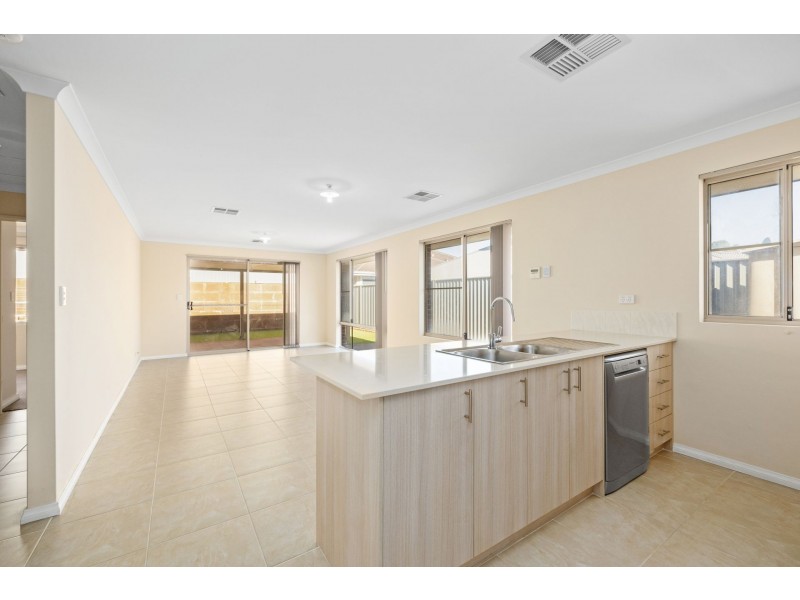 15 Addis Way, Wandi WA 6167