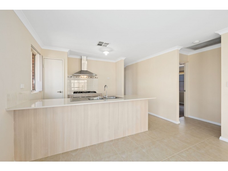 15 Addis Way, Wandi WA 6167