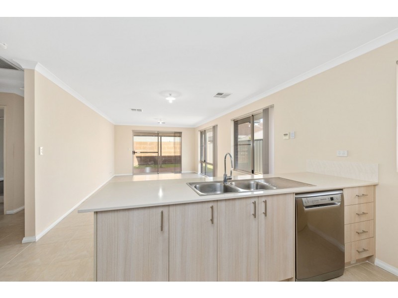 15 Addis Way, Wandi WA 6167