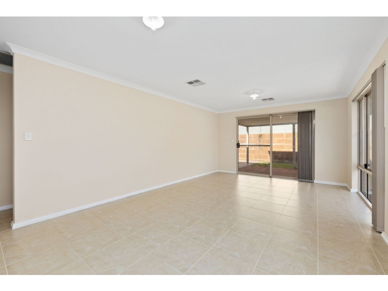 15 Addis Way, Wandi WA 6167