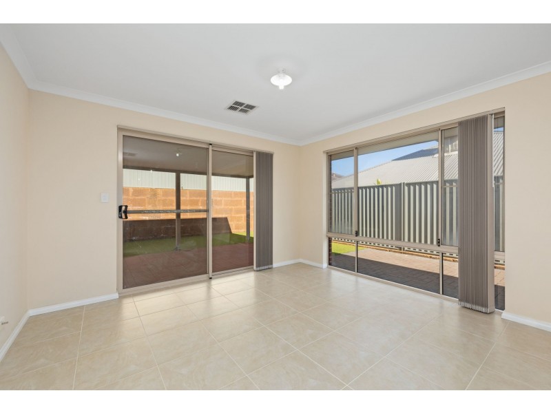 15 Addis Way, Wandi WA 6167