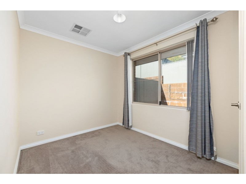 15 Addis Way, Wandi WA 6167