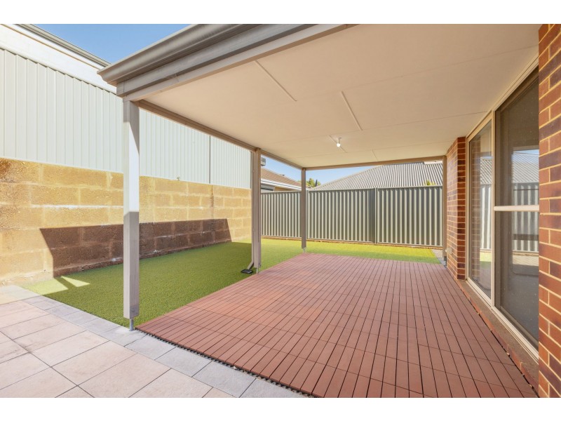 15 Addis Way, Wandi WA 6167