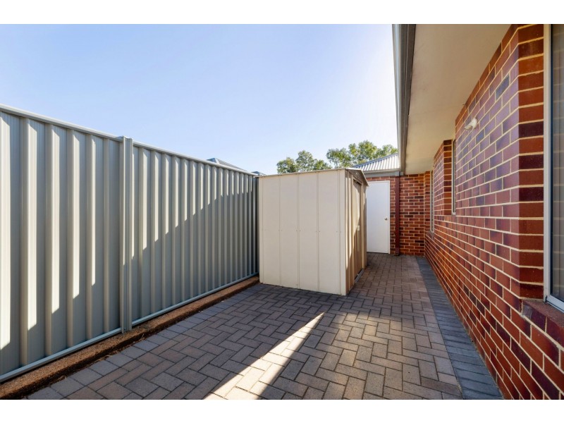 15 Addis Way, Wandi WA 6167