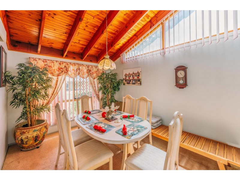 10-16 Fiddlewood Court, Park Ridge QLD 4125