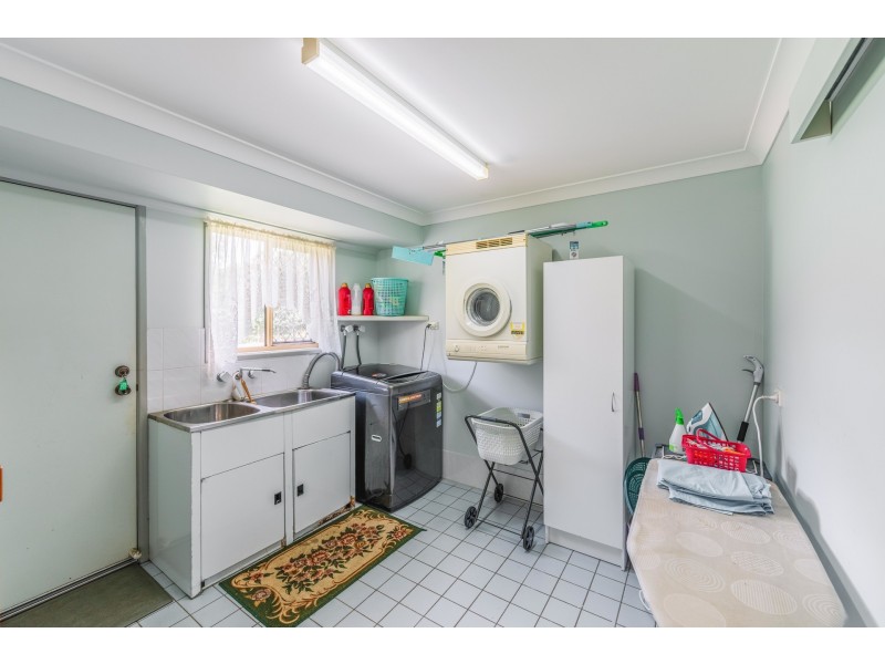 10-16 Fiddlewood Court, Park Ridge QLD 4125