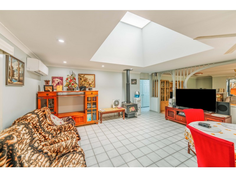 10-16 Fiddlewood Court, Park Ridge QLD 4125