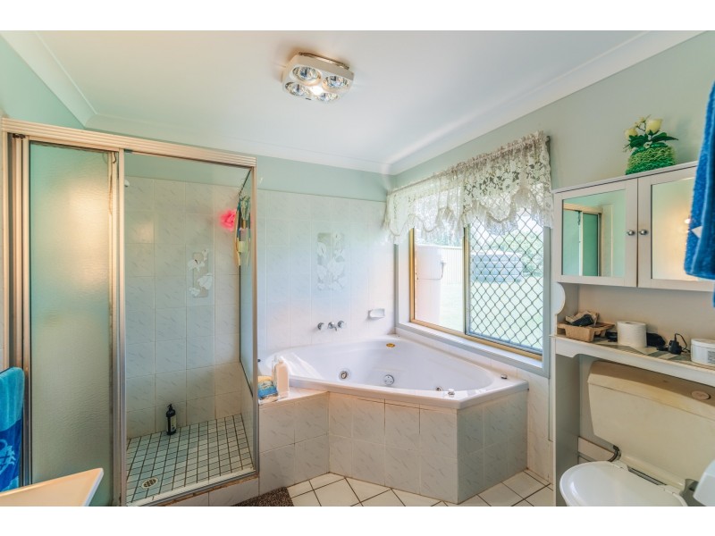 10-16 Fiddlewood Court, Park Ridge QLD 4125