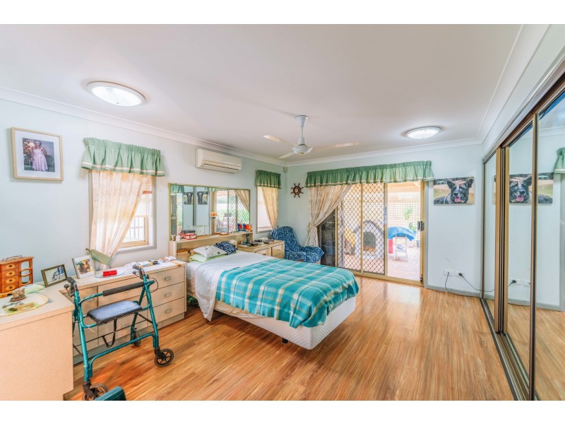 10-16 Fiddlewood Court, Park Ridge QLD 4125