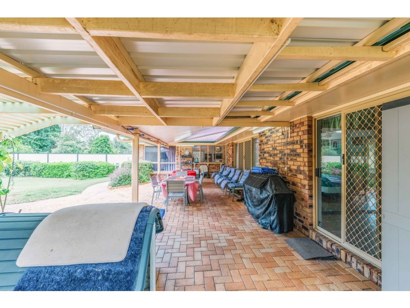 10-16 Fiddlewood Court, Park Ridge QLD 4125