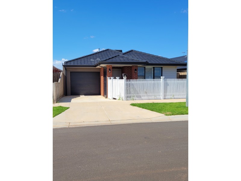 83 Cosgrove Drive, Maddingley VIC 3340