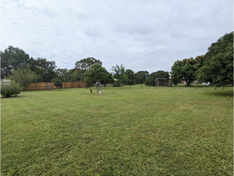 4 Margaret St, Mirani QLD 4754