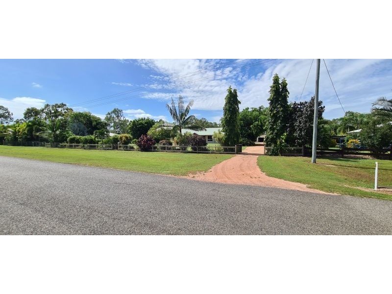 22 Salamander St, Bluewater QLD 4818
