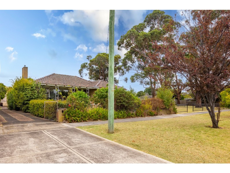20 Lyall Street, Cranbourne VIC 3977