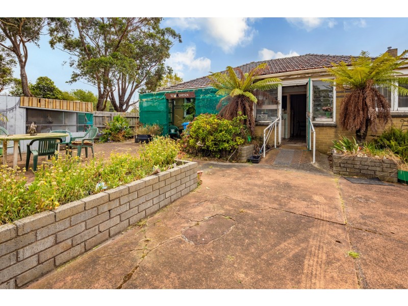 20 Lyall Street, Cranbourne VIC 3977