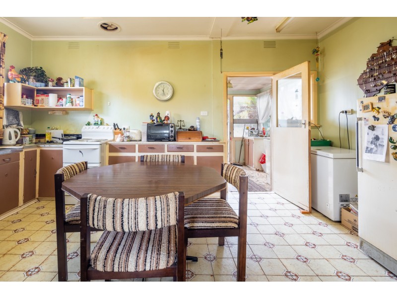 20 Lyall Street, Cranbourne VIC 3977