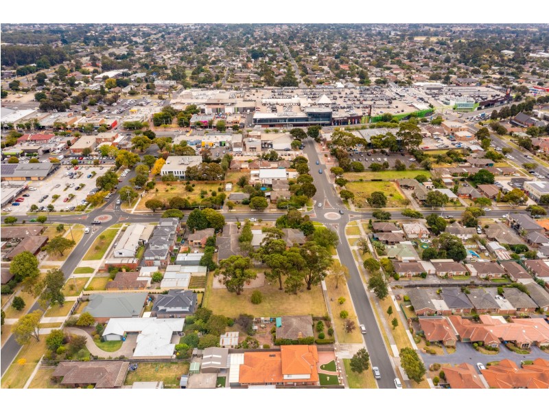 20 Lyall Street, Cranbourne VIC 3977