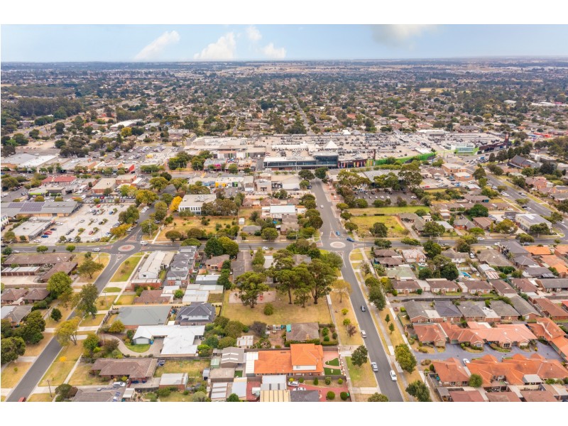 20 Lyall Street, Cranbourne VIC 3977
