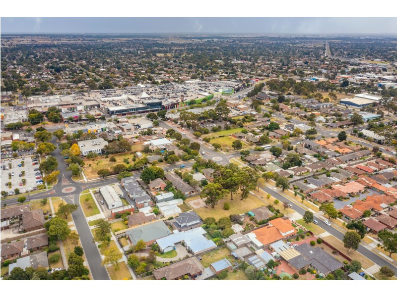 20 Lyall Street, Cranbourne VIC 3977