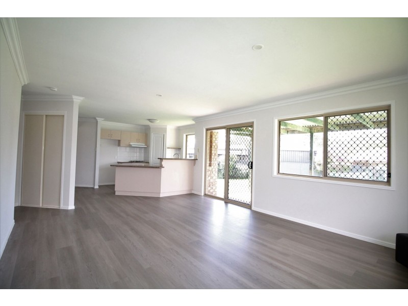3 Faraday Court, Kallangur QLD 4503