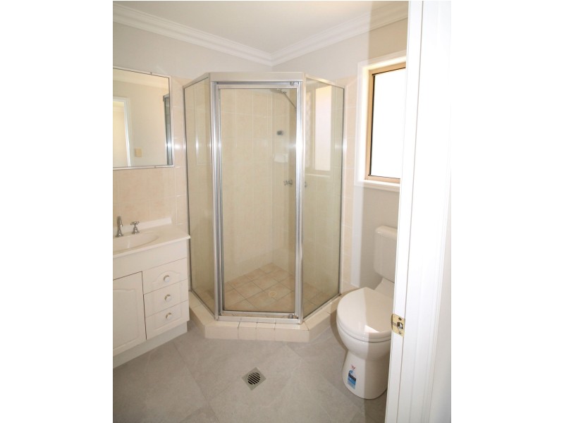 3 Faraday Court, Kallangur QLD 4503