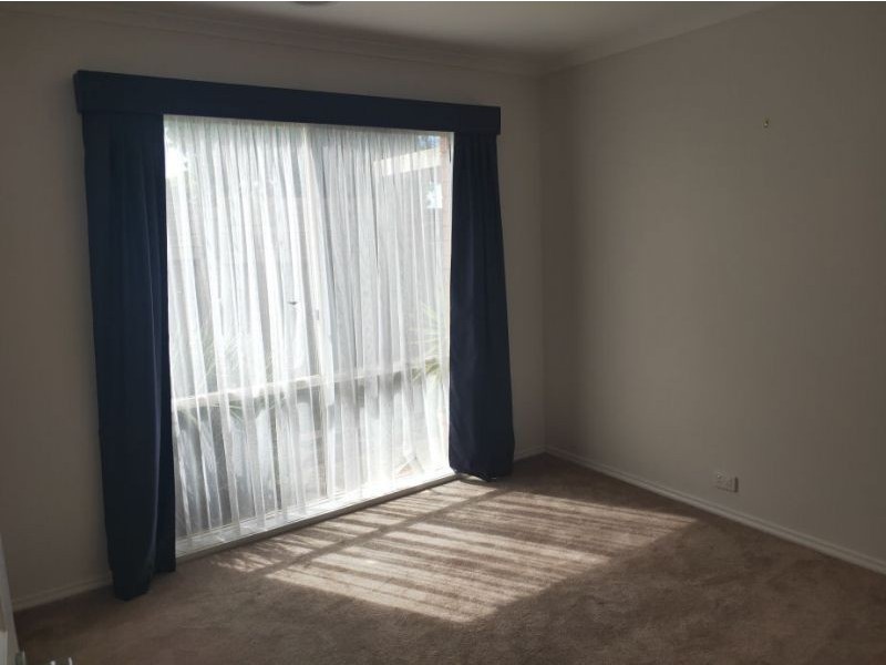 18 Brindalee Pl, Cranbourne East VIC 3977