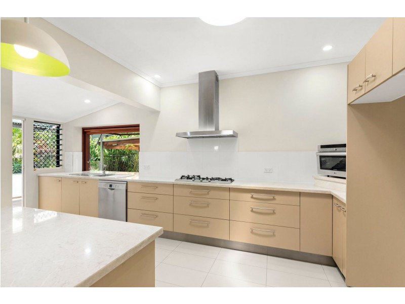 4 Derwent Street, Trinity Park QLD 4879