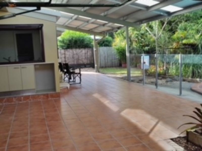 4 Derwent Street, Trinity Park QLD 4879
