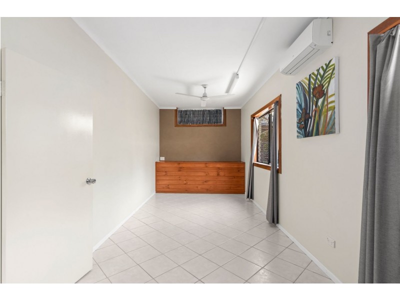 4 Derwent Street, Trinity Park QLD 4879