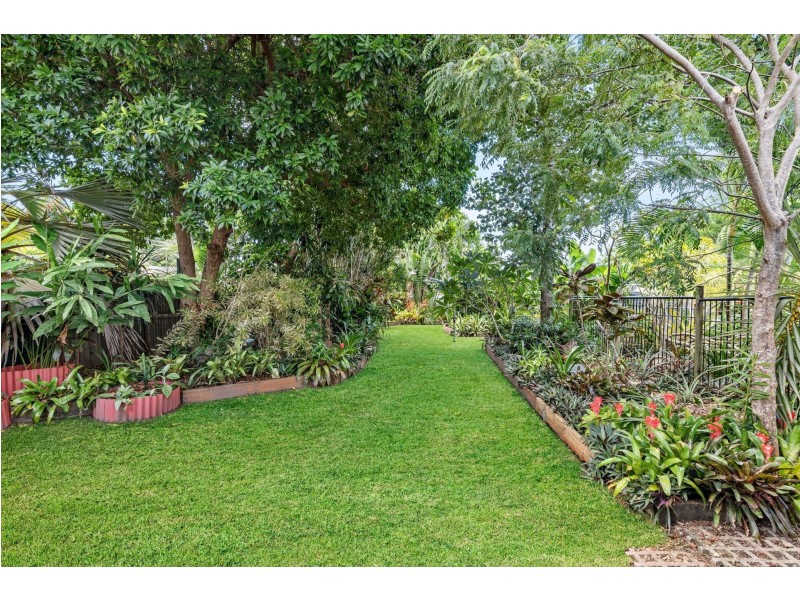 4 Derwent Street, Trinity Park QLD 4879