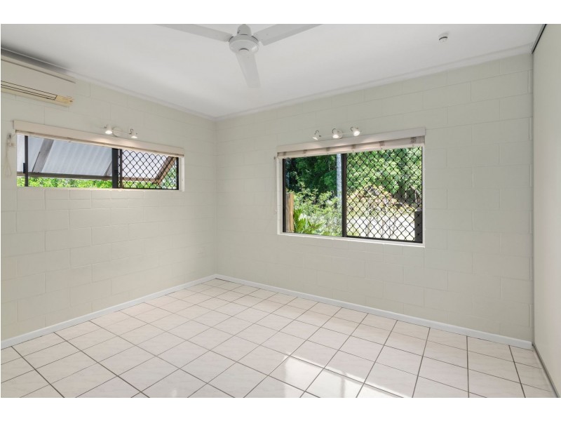 4 Derwent Street, Trinity Park QLD 4879