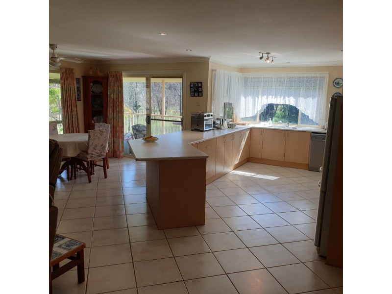 8 Albatross Rd, Catalina NSW 2536