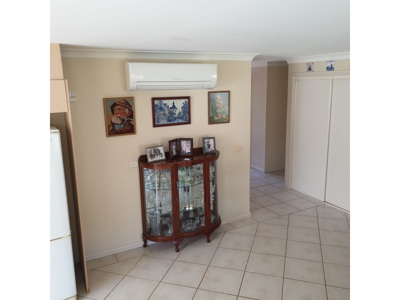 8 Albatross Rd, Catalina NSW 2536