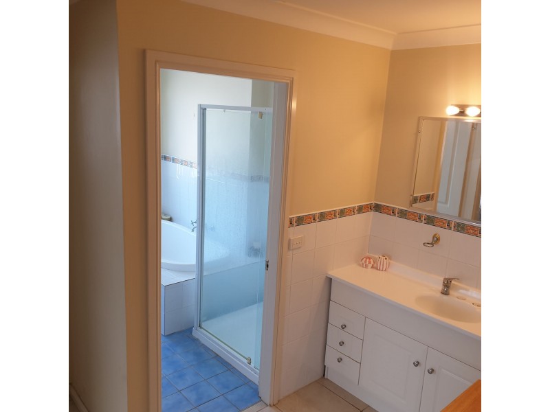 8 Albatross Rd, Catalina NSW 2536