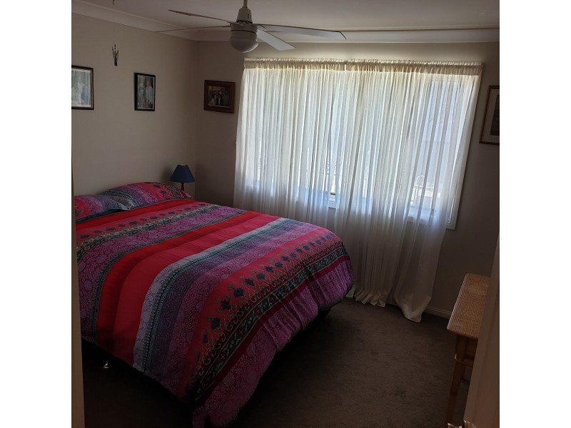 8 Albatross Rd, Catalina NSW 2536