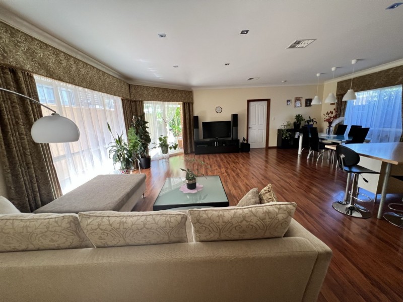 8 Wattle Grove, Klemzig SA 5087