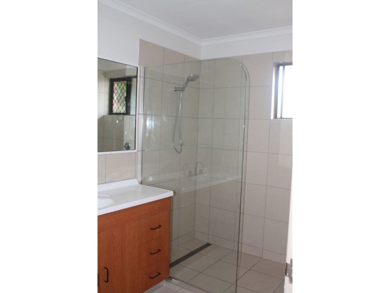 1 Cedar Court, Eimeo QLD 4740