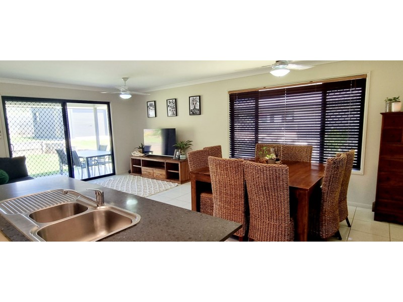 12 Aviland Drive, Seaforth QLD 4741