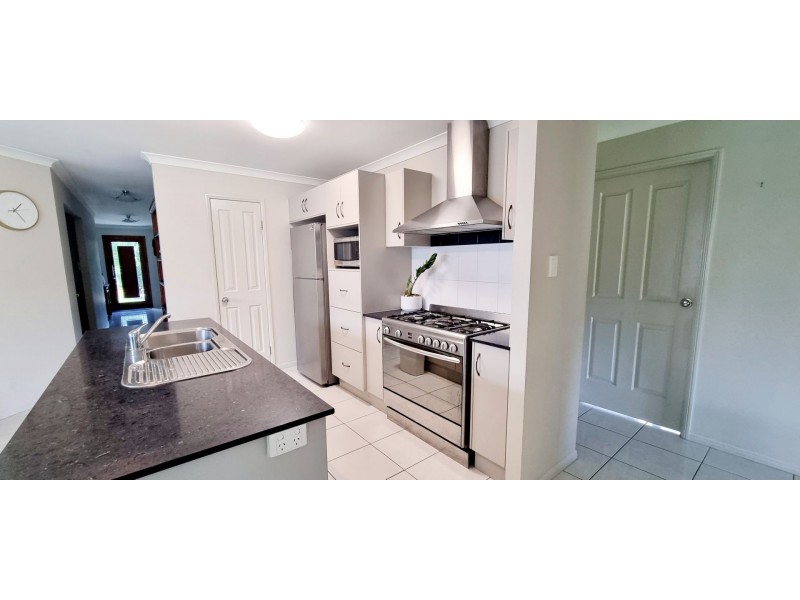 12 Aviland Drive, Seaforth QLD 4741