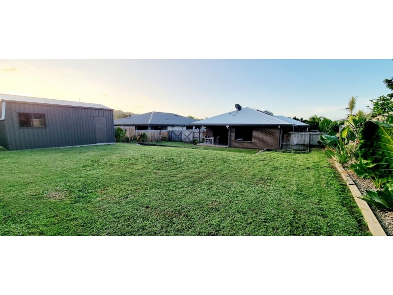 12 Aviland Drive, Seaforth QLD 4741