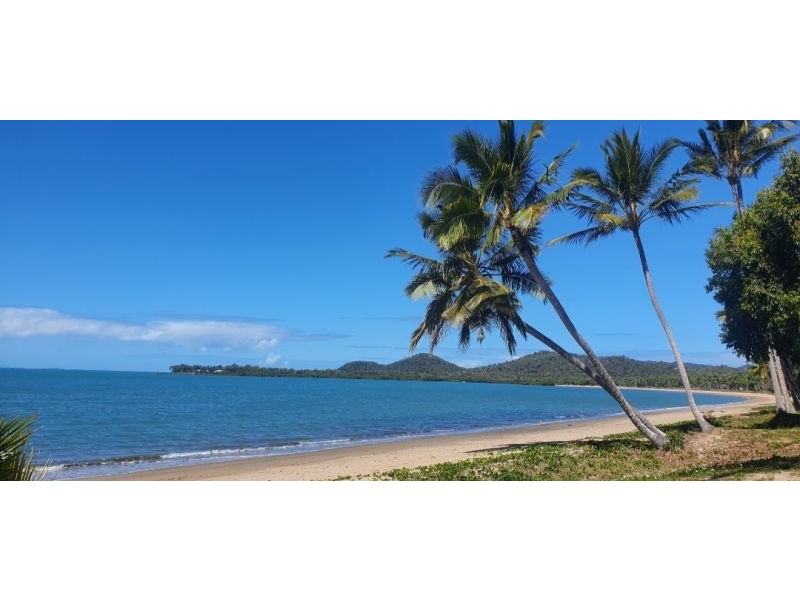 12 Aviland Drive, Seaforth QLD 4741