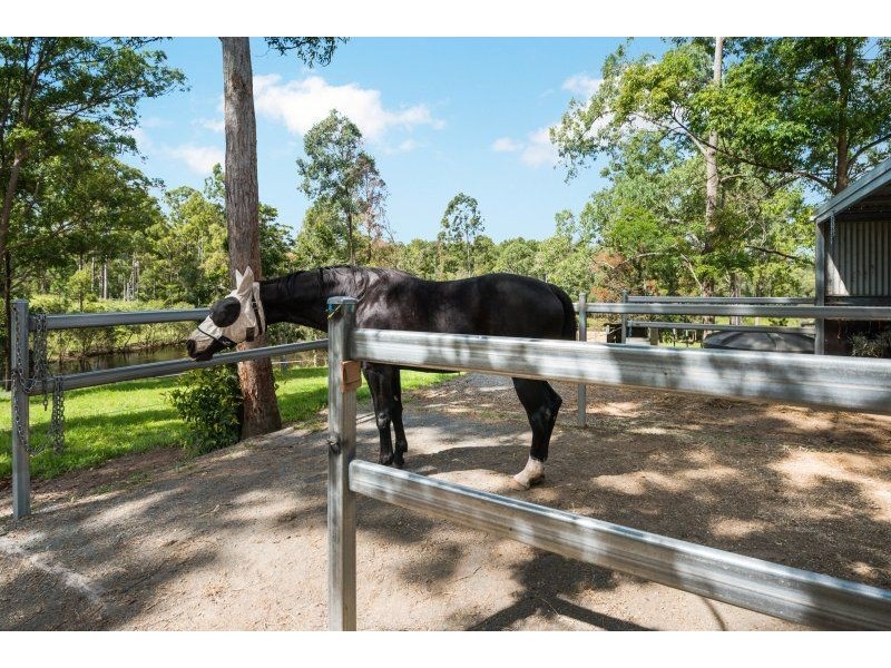 13 Van Doren Road, Southside QLD 4570