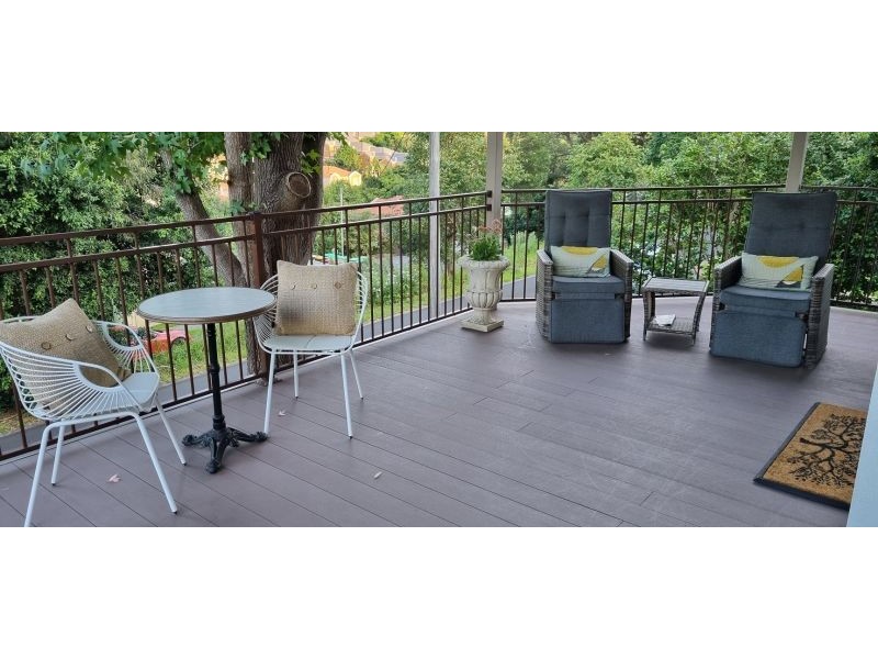24 Woodlawn Avenue, Mangerton NSW 2500