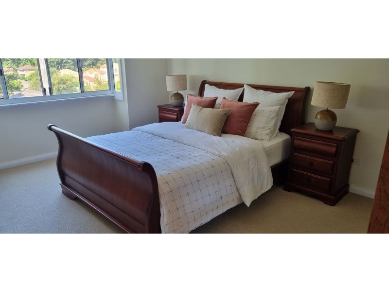 24 Woodlawn Avenue, Mangerton NSW 2500