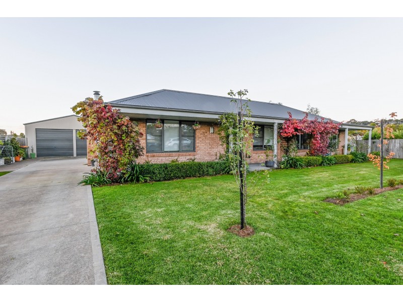 30 Stabback Street, Millthorpe NSW 2798