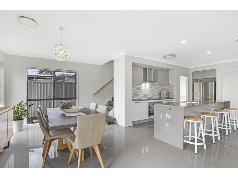 10 Enoch St, Clontarf QLD 4019