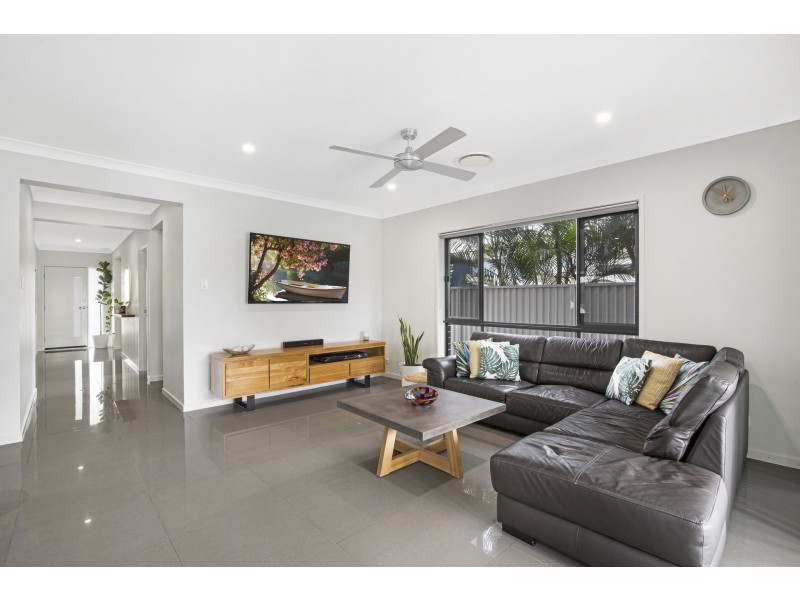 10 Enoch St, Clontarf QLD 4019