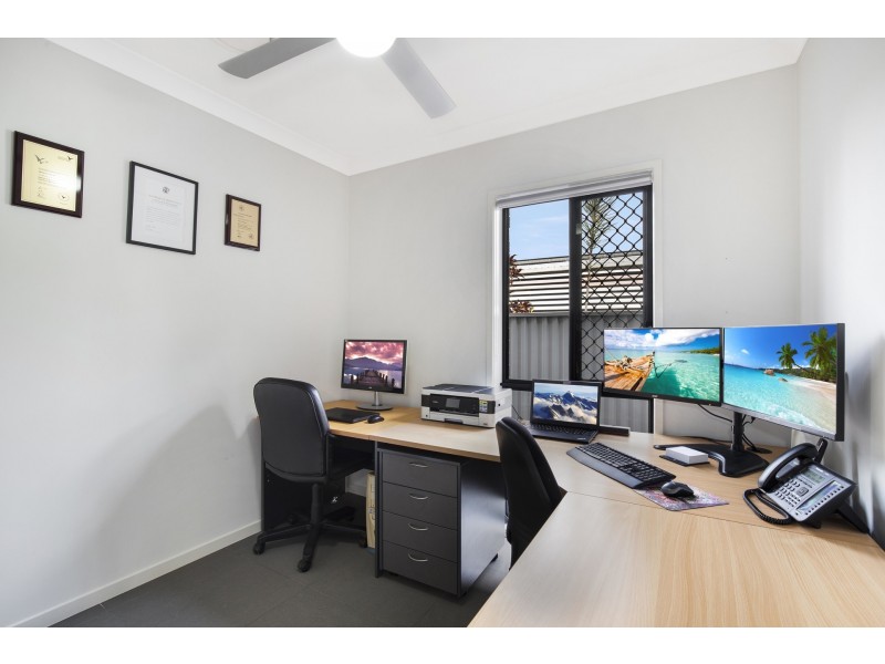 10 Enoch St, Clontarf QLD 4019